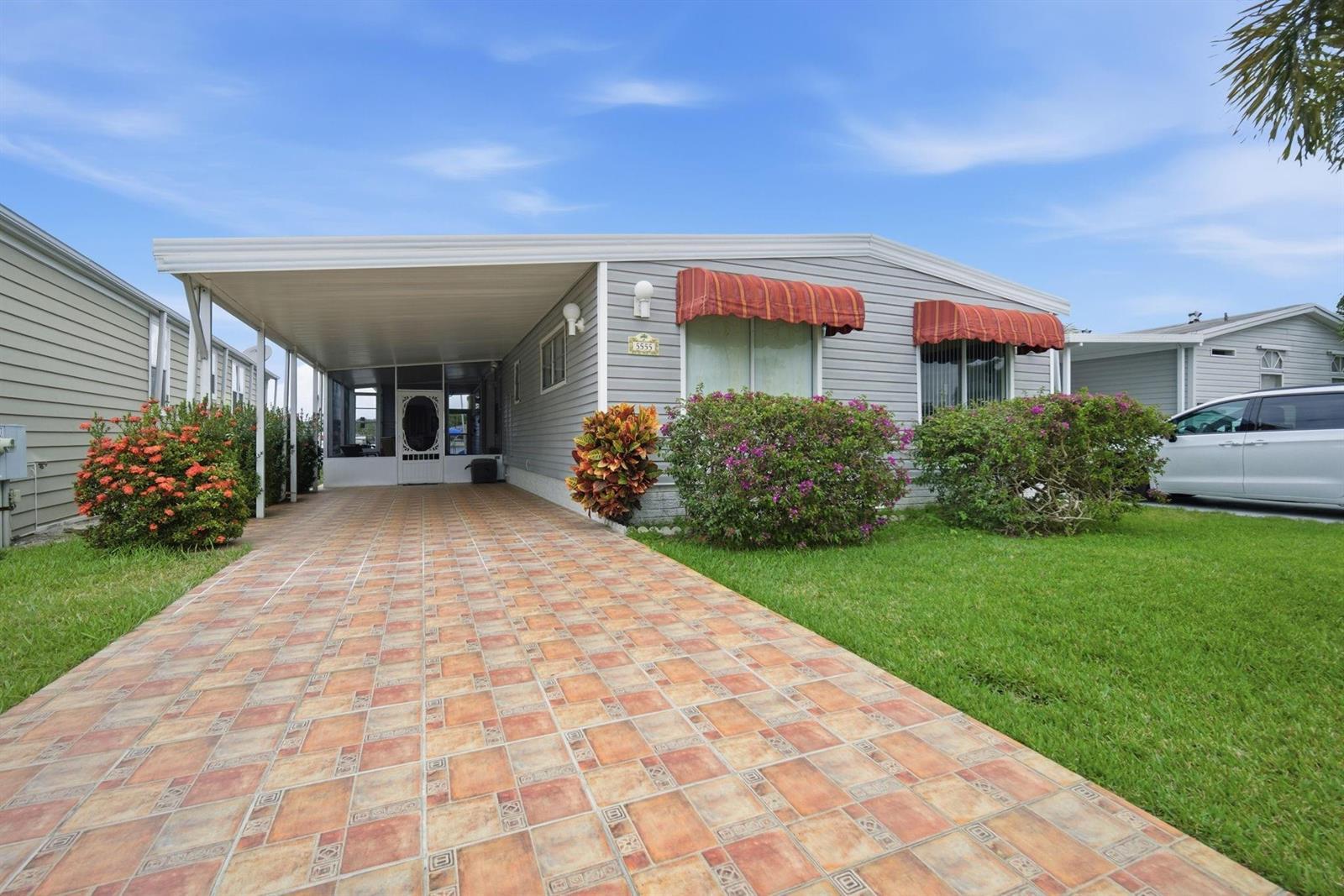 5555 Lakeshore Drive, Fort Lauderdale FL 33312 photo 4
