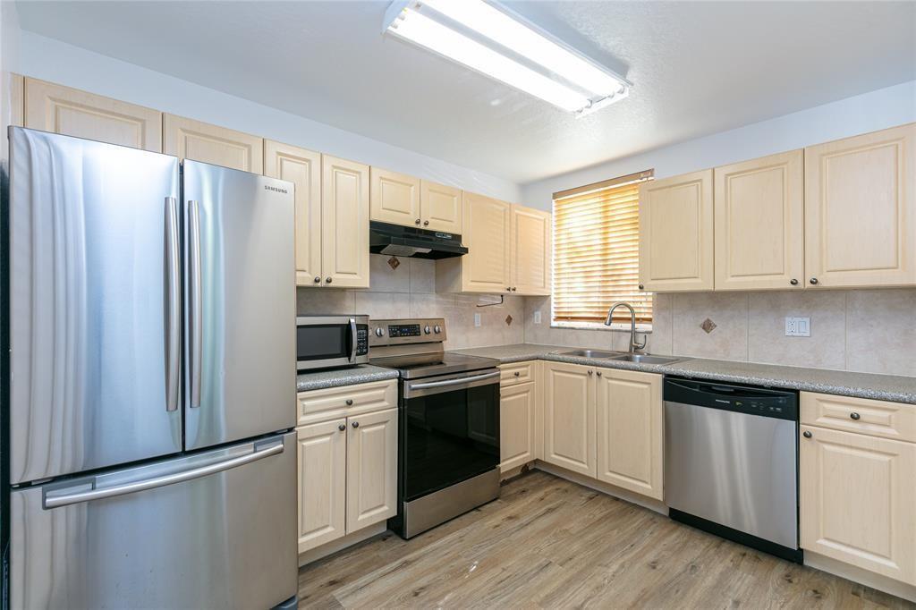 159 Hidden Court Road # 49, Hollywood FL 33023 photo 4