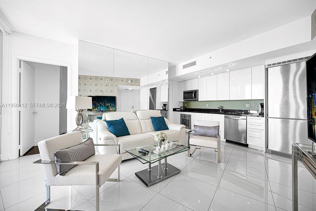 92 SW 3rd St # 4806, Miami FL 33130 photo 4