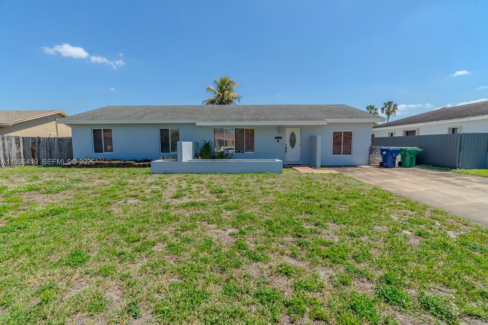 20013 NW 62nd Pl, Hialeah FL 33015 photo 2