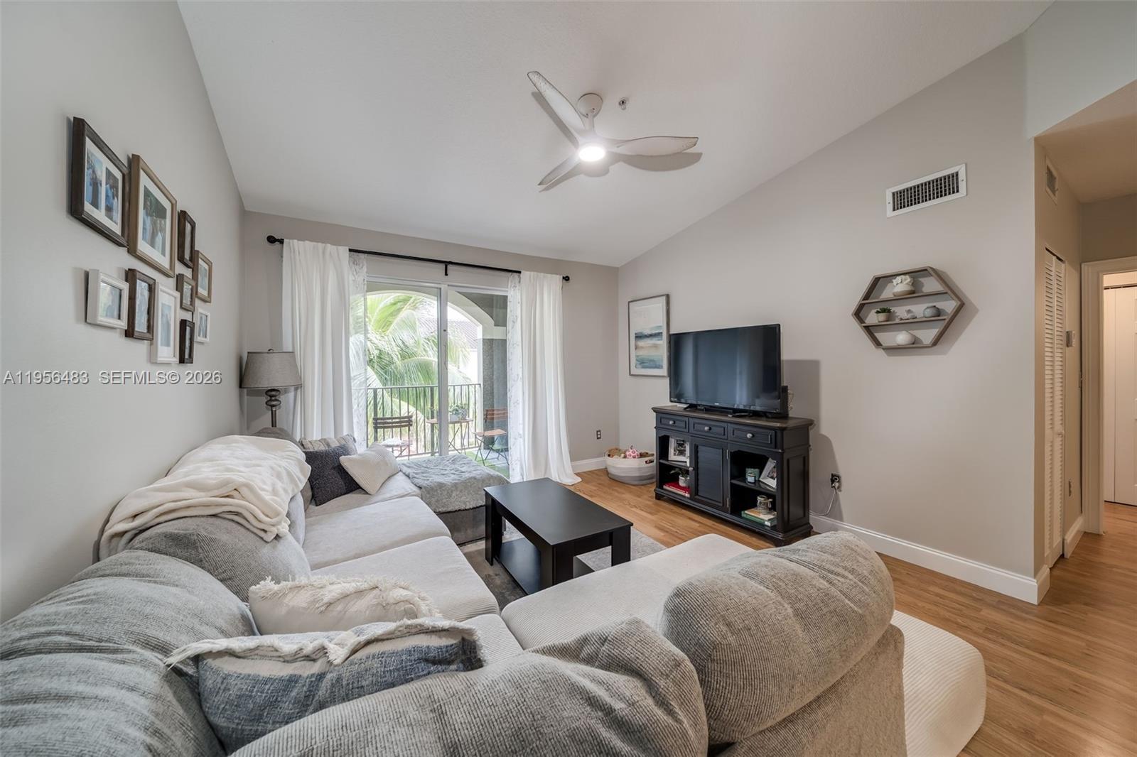 6831 SW 44th St # 304, Miami FL 33155 photo 3