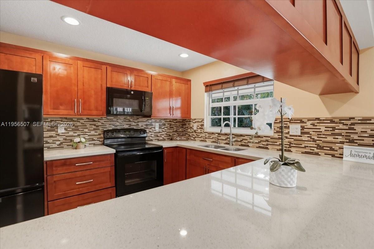 11230 SW 59th Pl, Cooper City FL 33330 photo 3