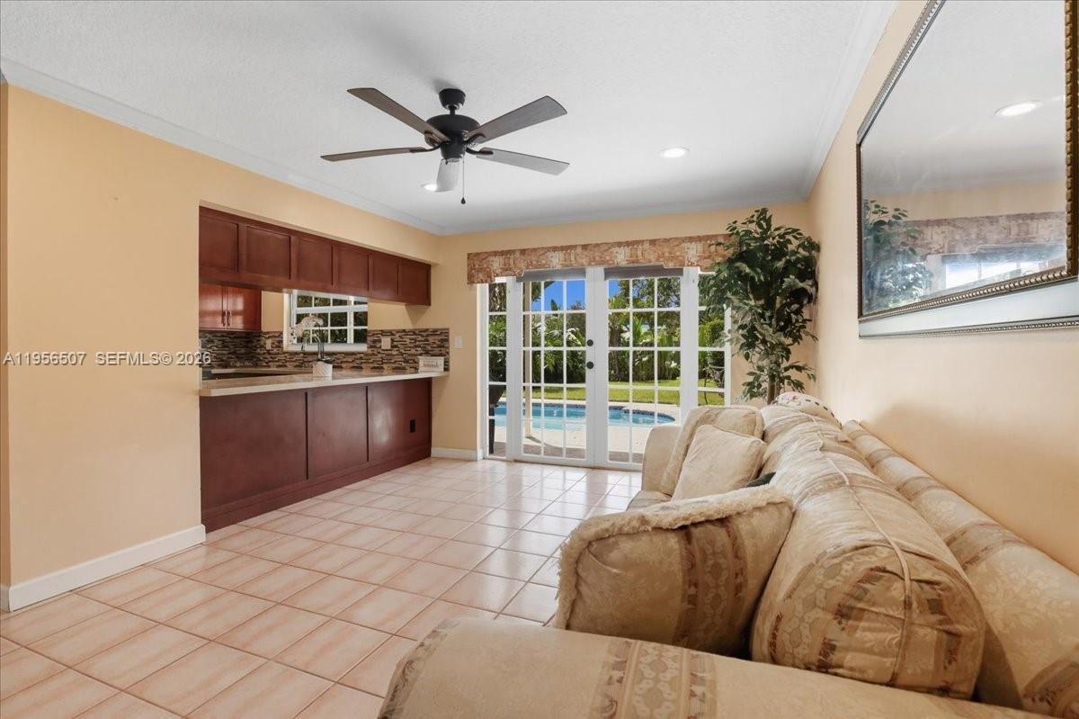 11230 SW 59th Pl, Cooper City FL 33330 photo 4