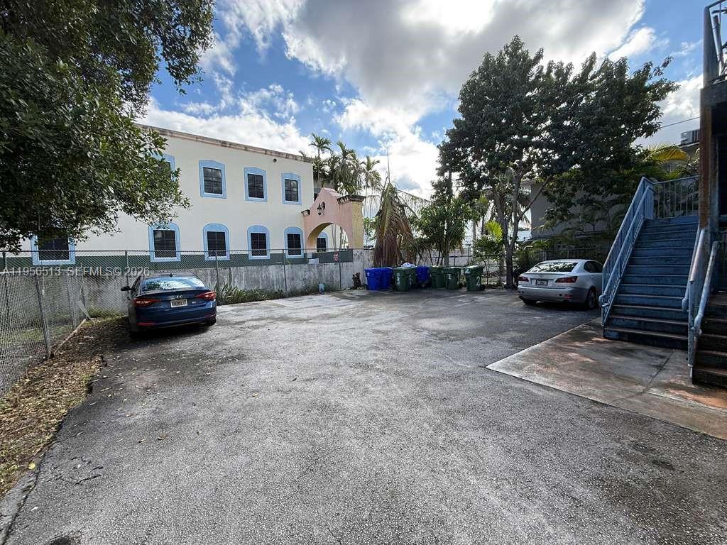 229 NW 10th Ave # 4, Miami FL 33128 photo 2