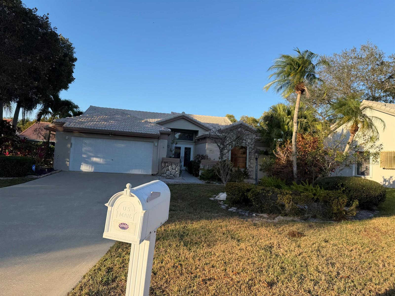 8810 Boatswain Drive, Boynton Beach FL 33436 photo 2