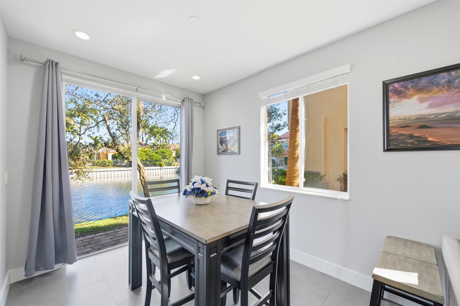 1725 Carvelle Drive, Riviera Beach FL 33404 photo 4