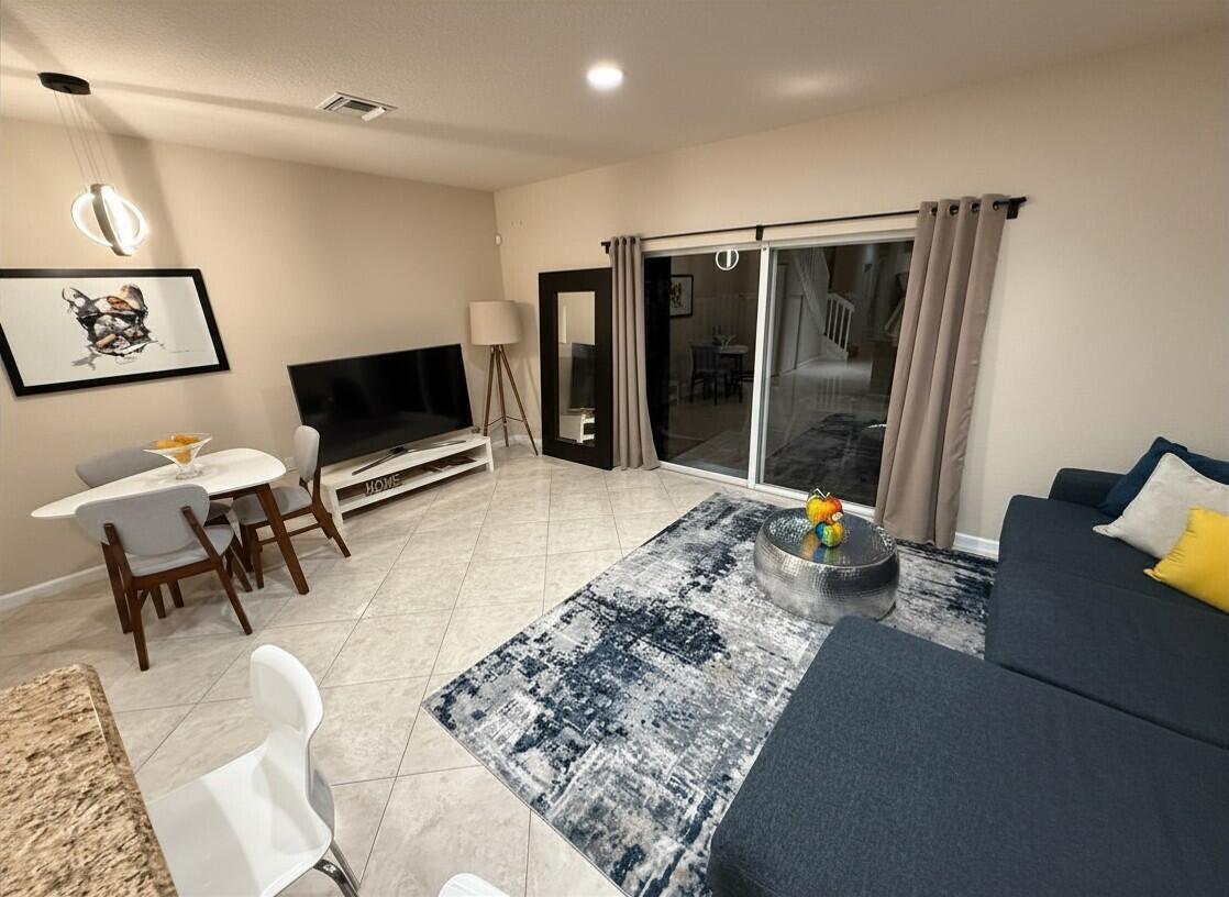 37 SE 3rd Avenue, Hallandale Beach FL 33009 photo 5