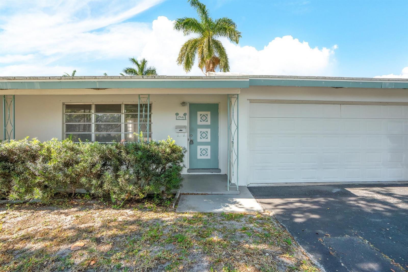 1941 NE 28th Avenue, Pompano Beach FL 33062