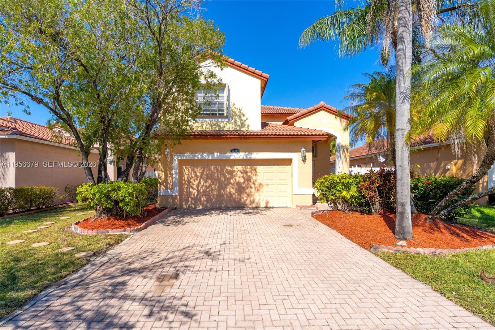 19249 NW 13th St, Pembroke Pines FL 33029