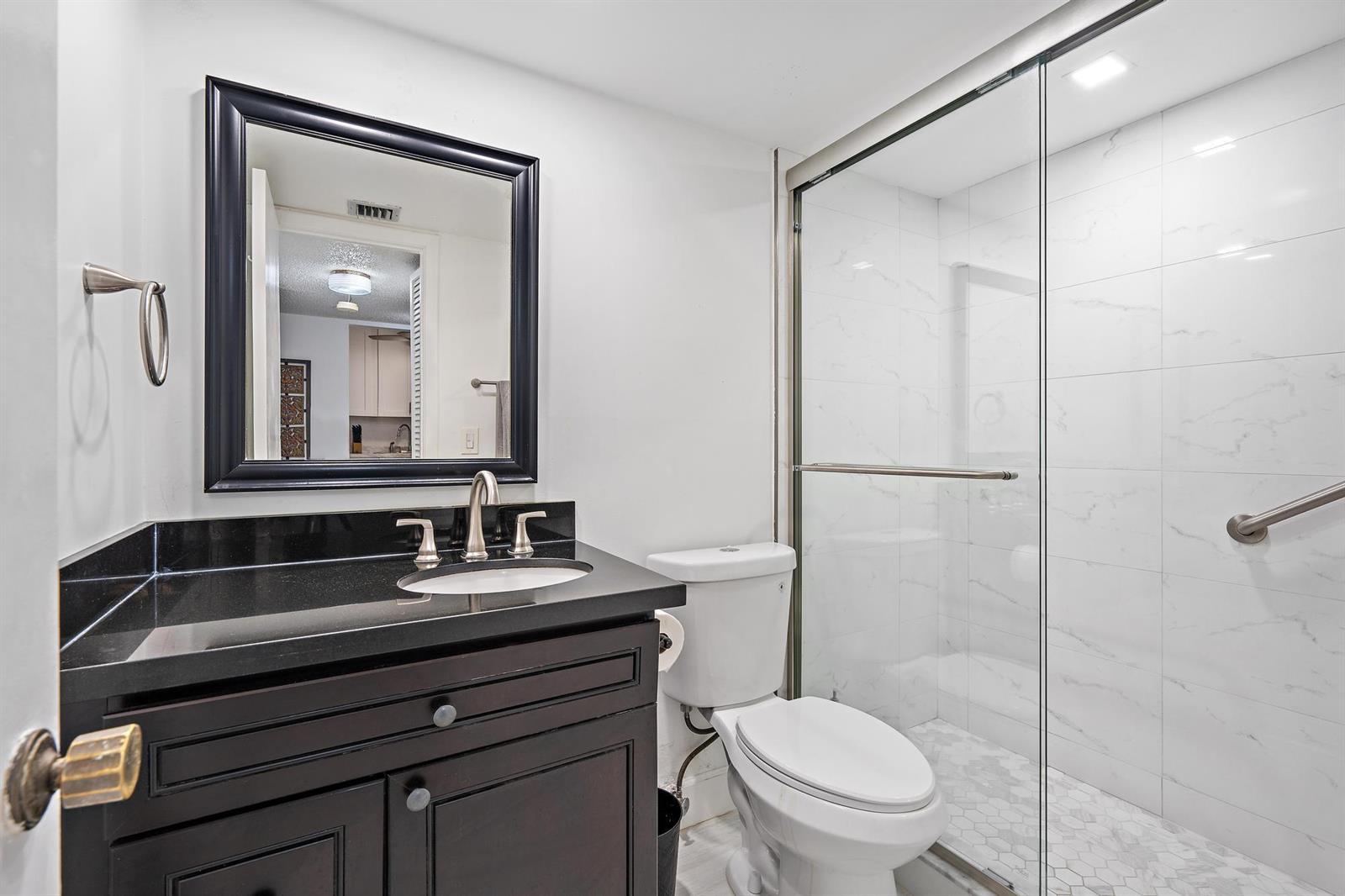 1516 S Lakeside Drive # 207, FL 33460 photo 3