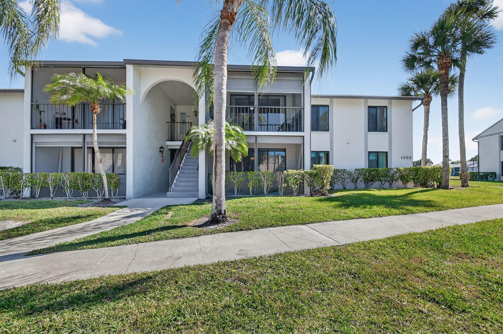 1005 Green Pine Blvd H-2, West Palm Beach FL 33409 photo 2