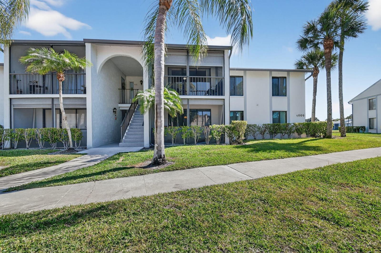 1005 Green Pine Blvd H-2, West Palm Beach FL 33409 photo 3