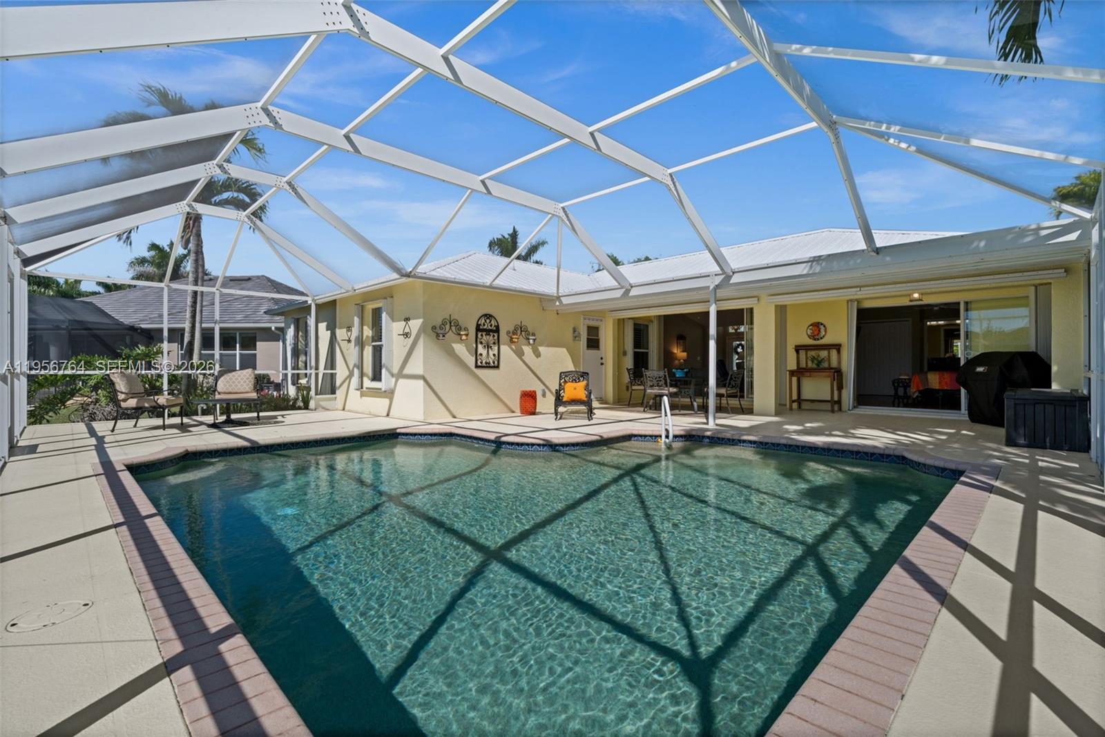 2926 SW 38th Ter, Cape Coral FL 33914 photo 2