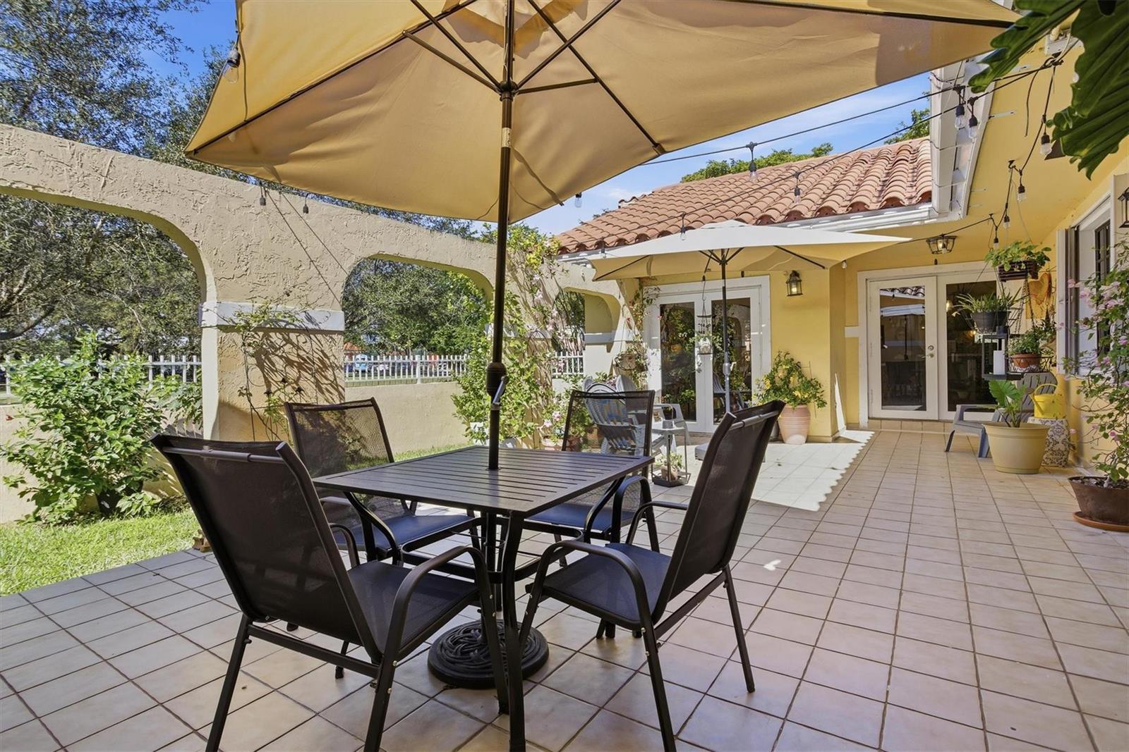 430 Sarto Avenue, Coral Gables FL 33134 photo 2