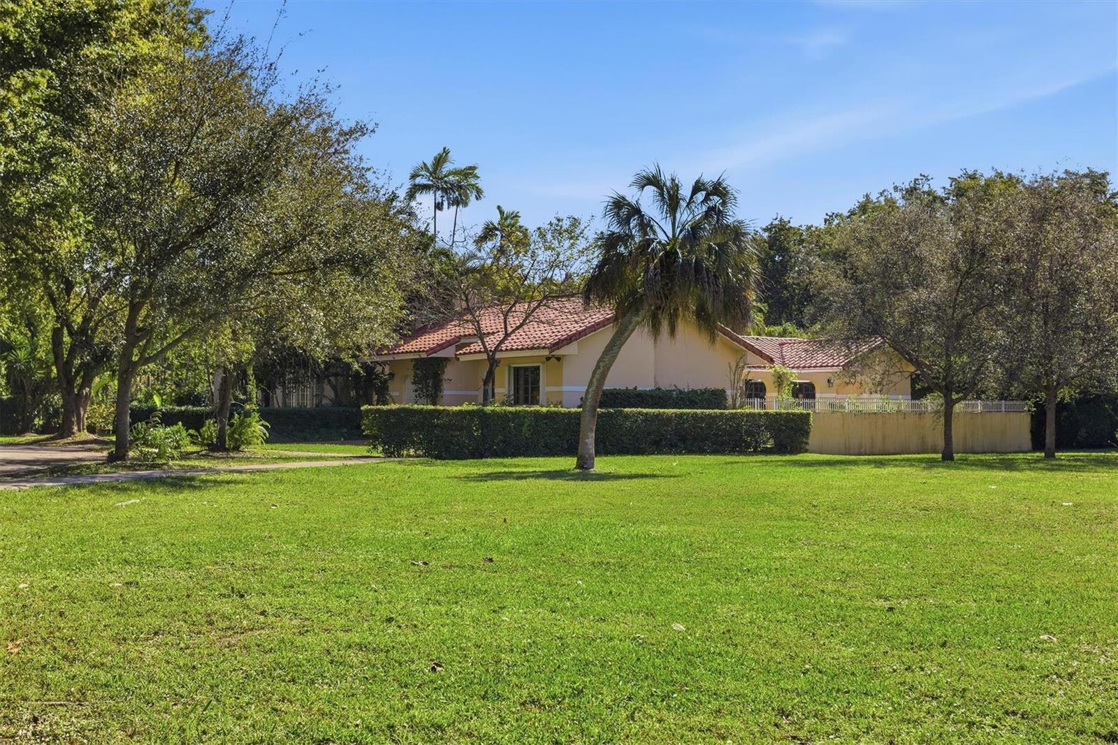 430 Sarto Avenue, Coral Gables FL 33134 photo 3
