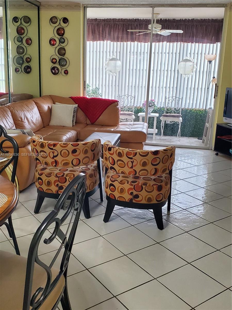 9360 Sunrise Lakes Blvd # 102, Sunrise FL 33322 photo 5