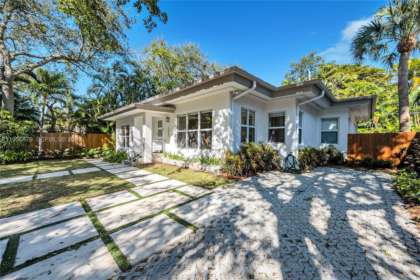 3535 W Glencoe St, Miami FL 33133 photo 3
