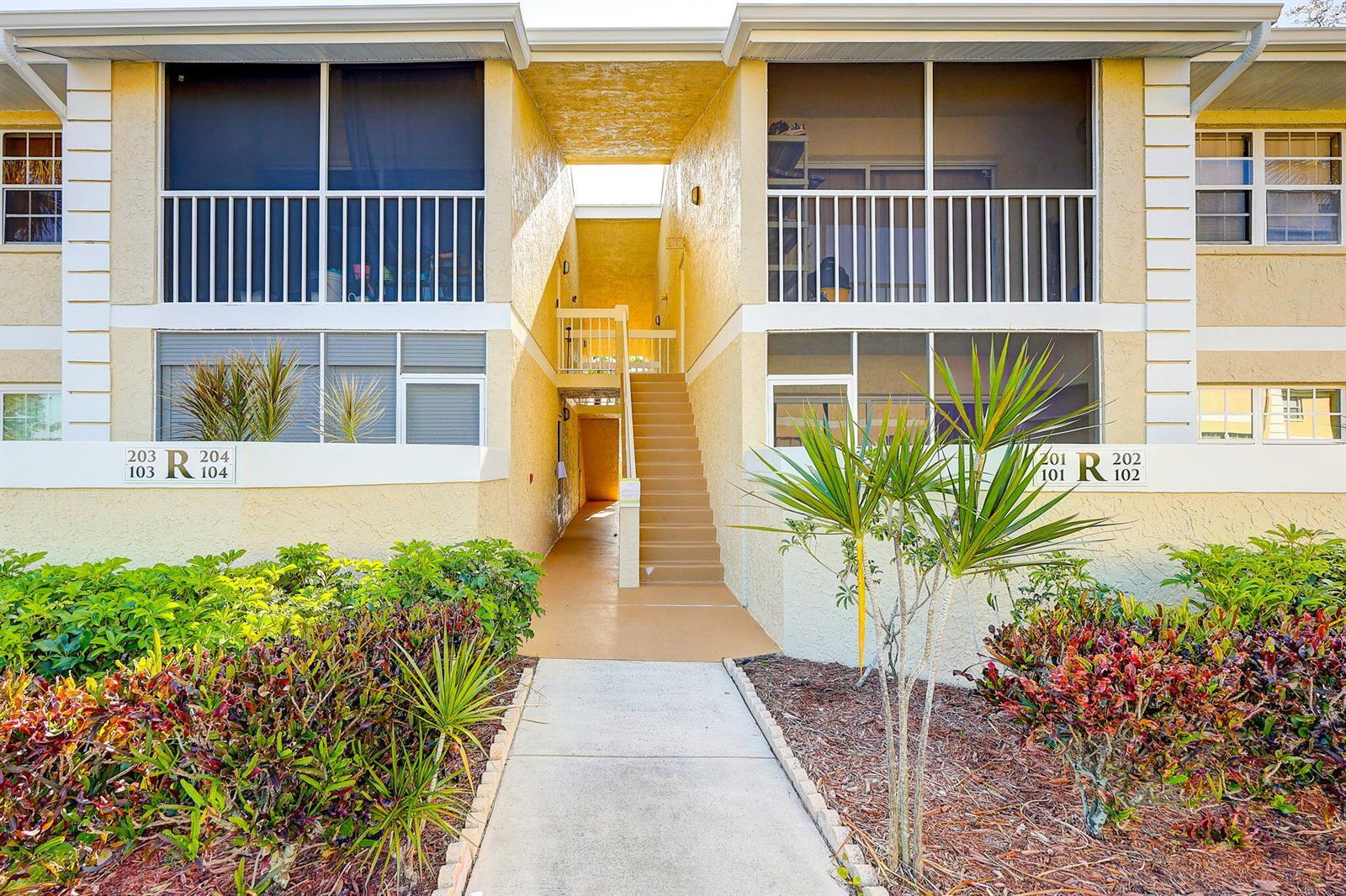 1558 SE Royal Green Circle # 101, Port St. Lucie FL 34952