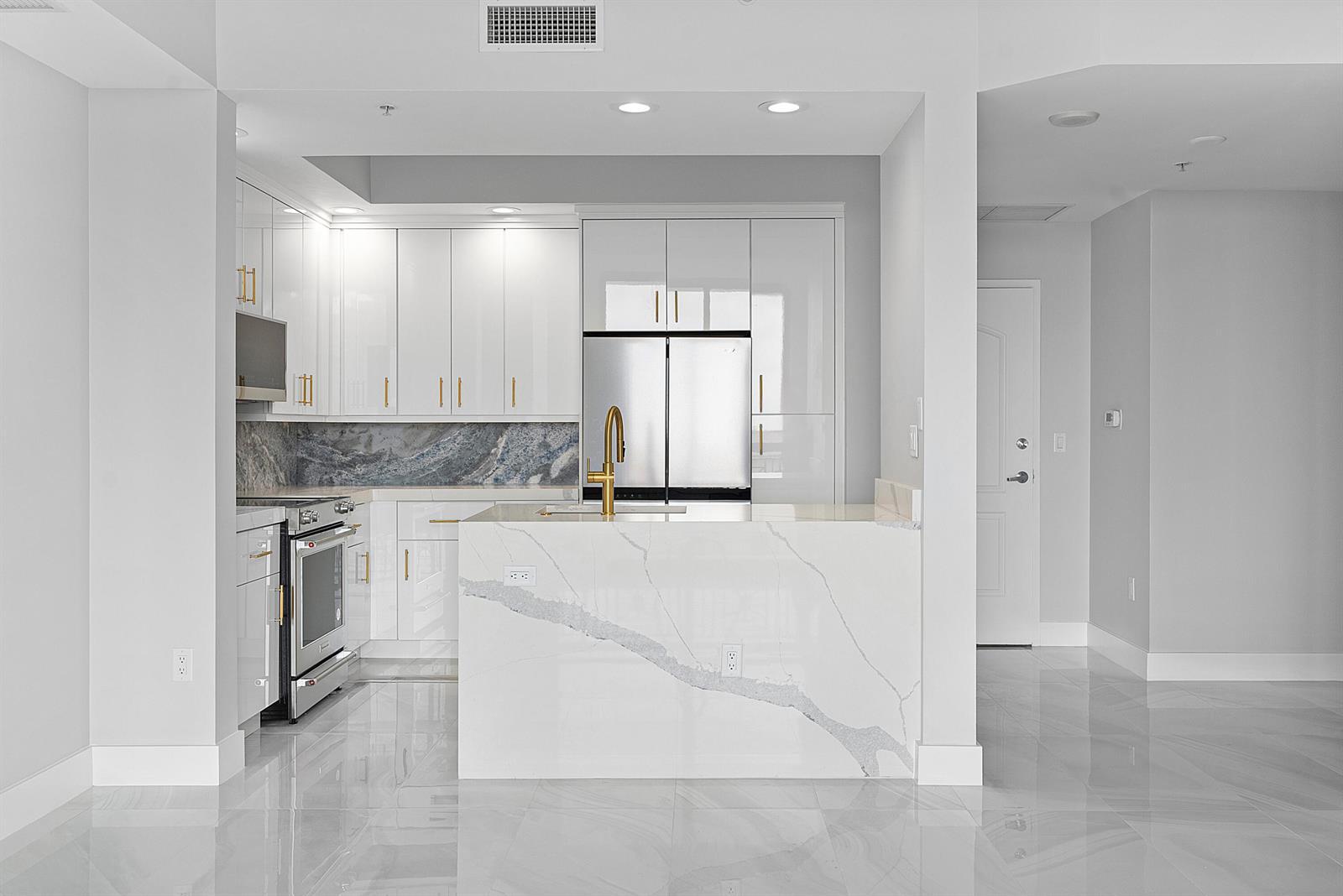 801 S Olive Avenue # 702, West Palm Beach FL 33401 photo 3