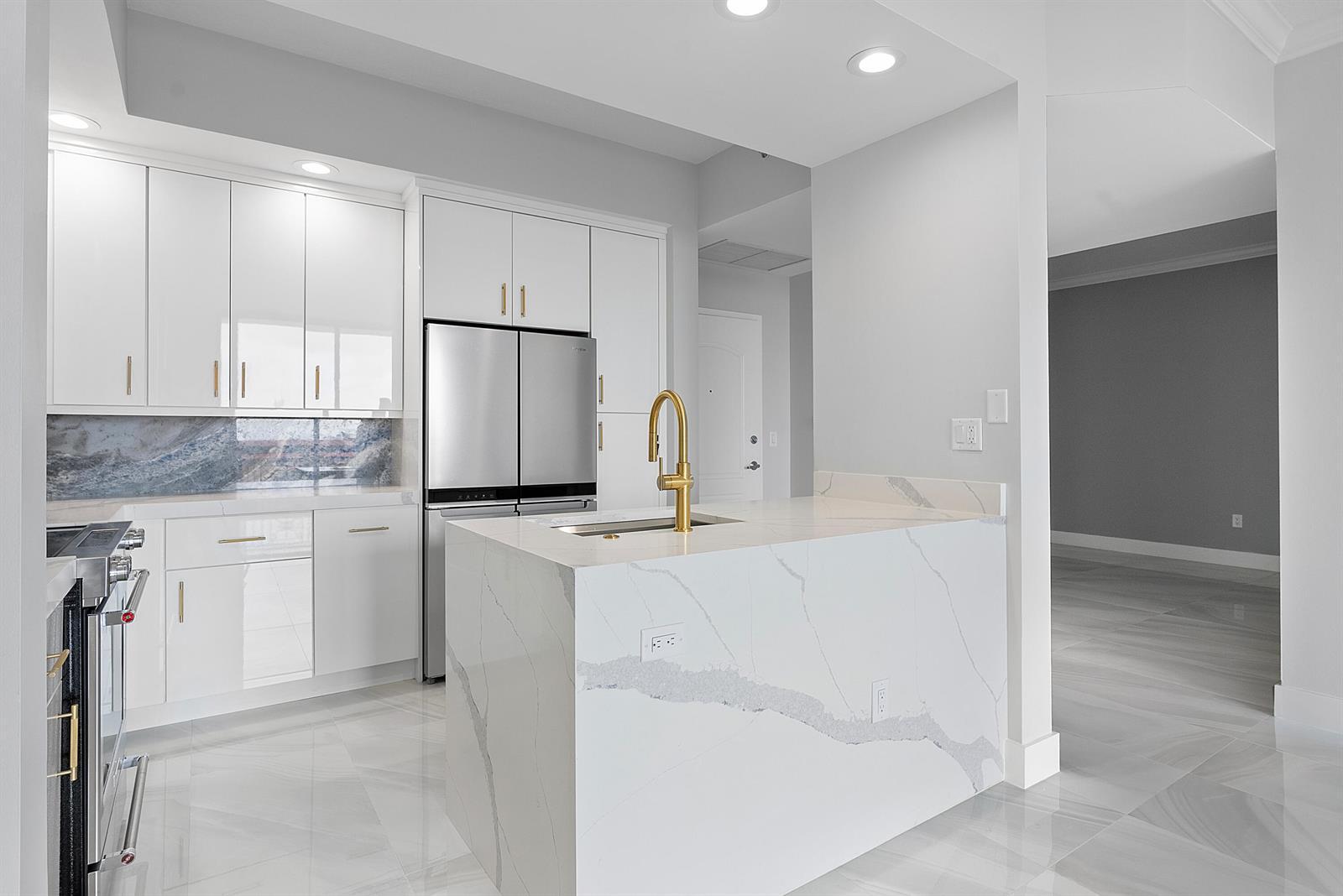 801 S Olive Avenue # 702, West Palm Beach FL 33401 photo 4