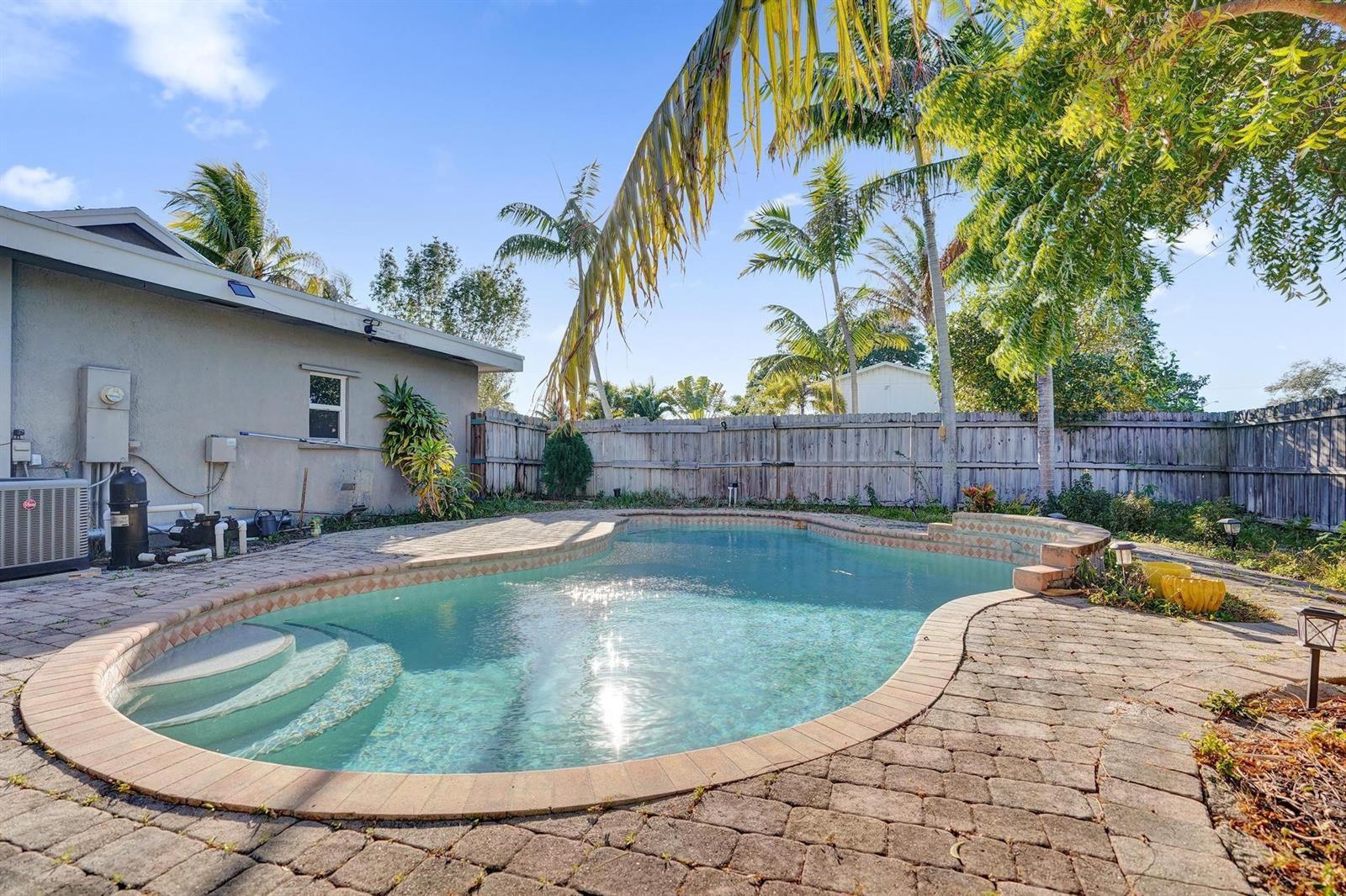 201 SE 24 Avenue, Boynton Beach FL 33435 photo 3