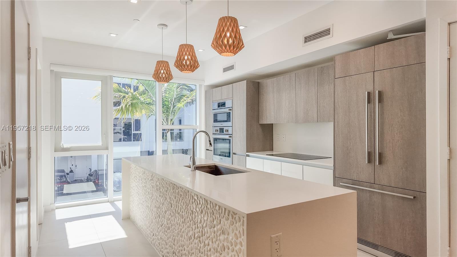 455 NE 39th St # 304, Miami FL 33137 photo 3