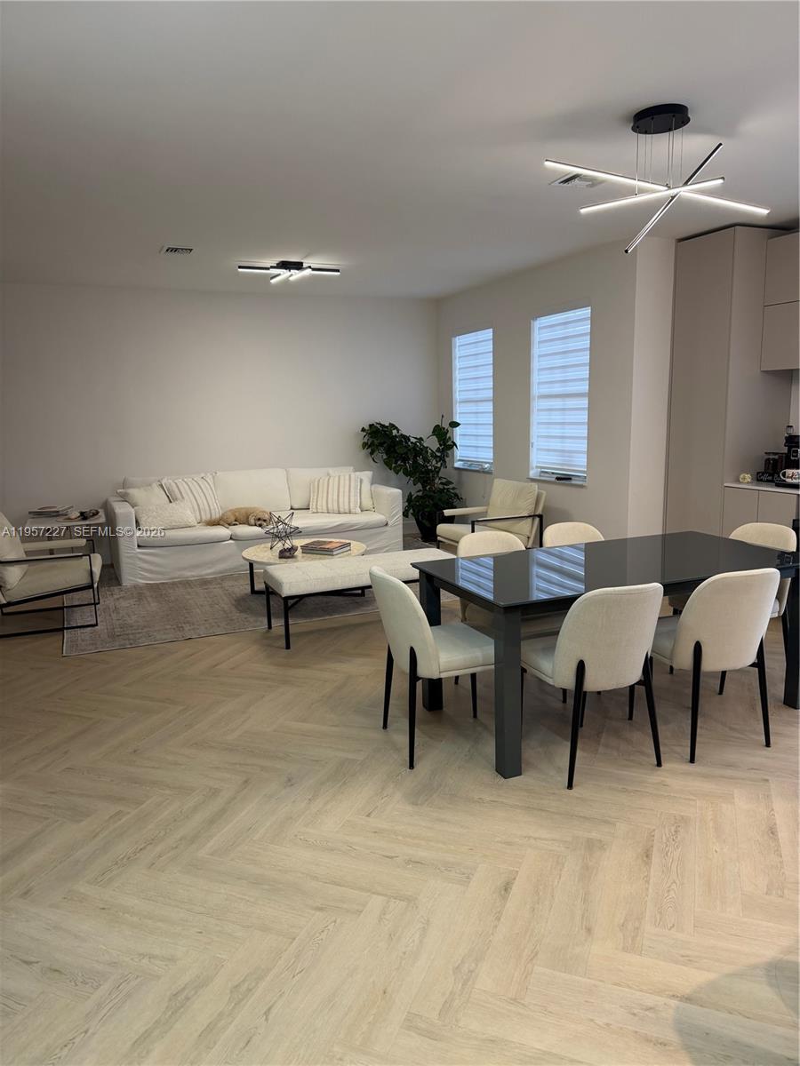 7476 NW 113th Path, Doral FL 33178 photo 3