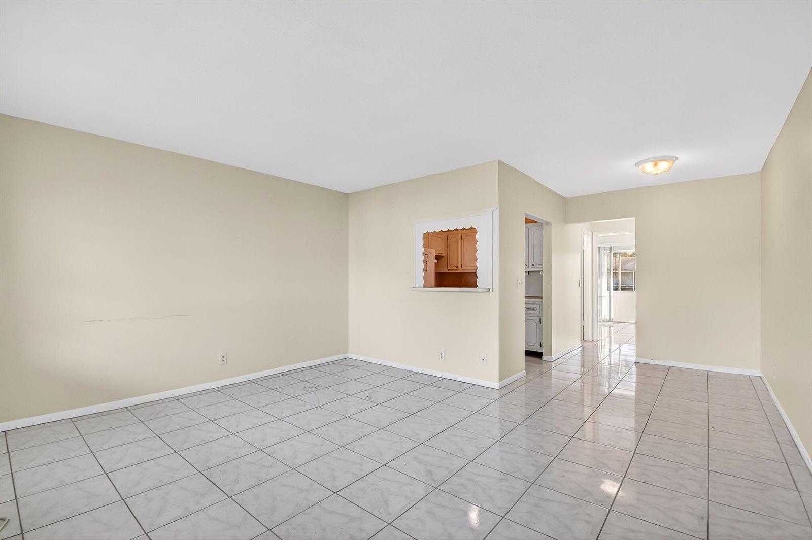 46 Waltham B, West Palm Beach FL 33417 photo 3