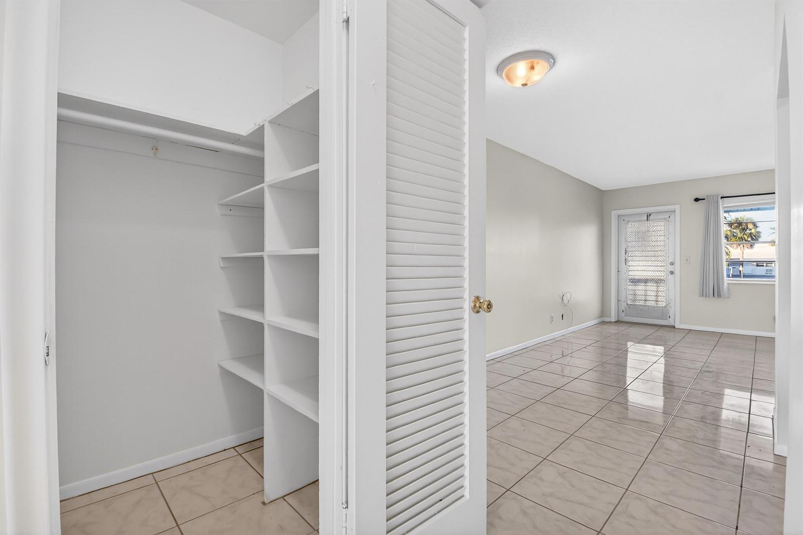 46 Waltham B, West Palm Beach FL 33417 photo 5