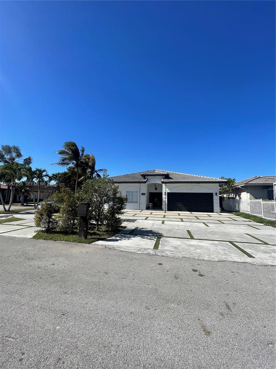14200 SW 160th Ct, Miami FL 33196 photo 2