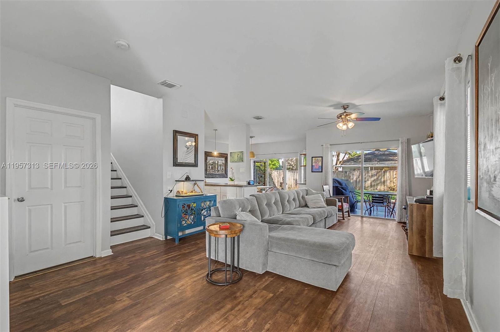 3367 NE 3rd Dr, Homestead FL 33033 photo 3