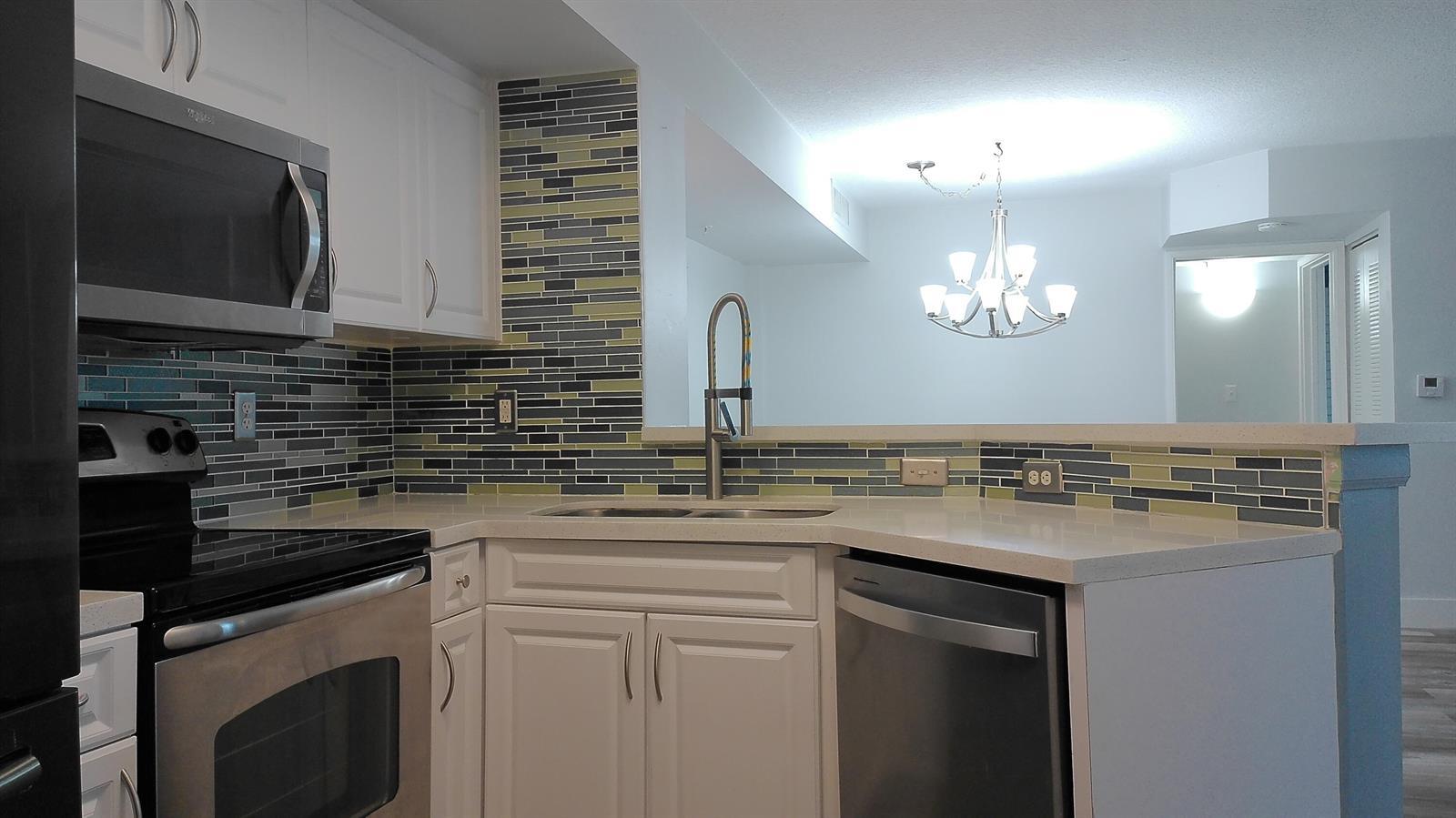 1000 Scotia Drive # 304, Hypoluxo FL 33462 photo 4