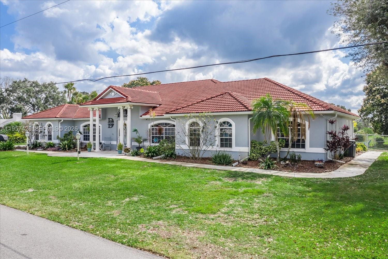 349 NE Anderson St, Lake Placid FL 33852