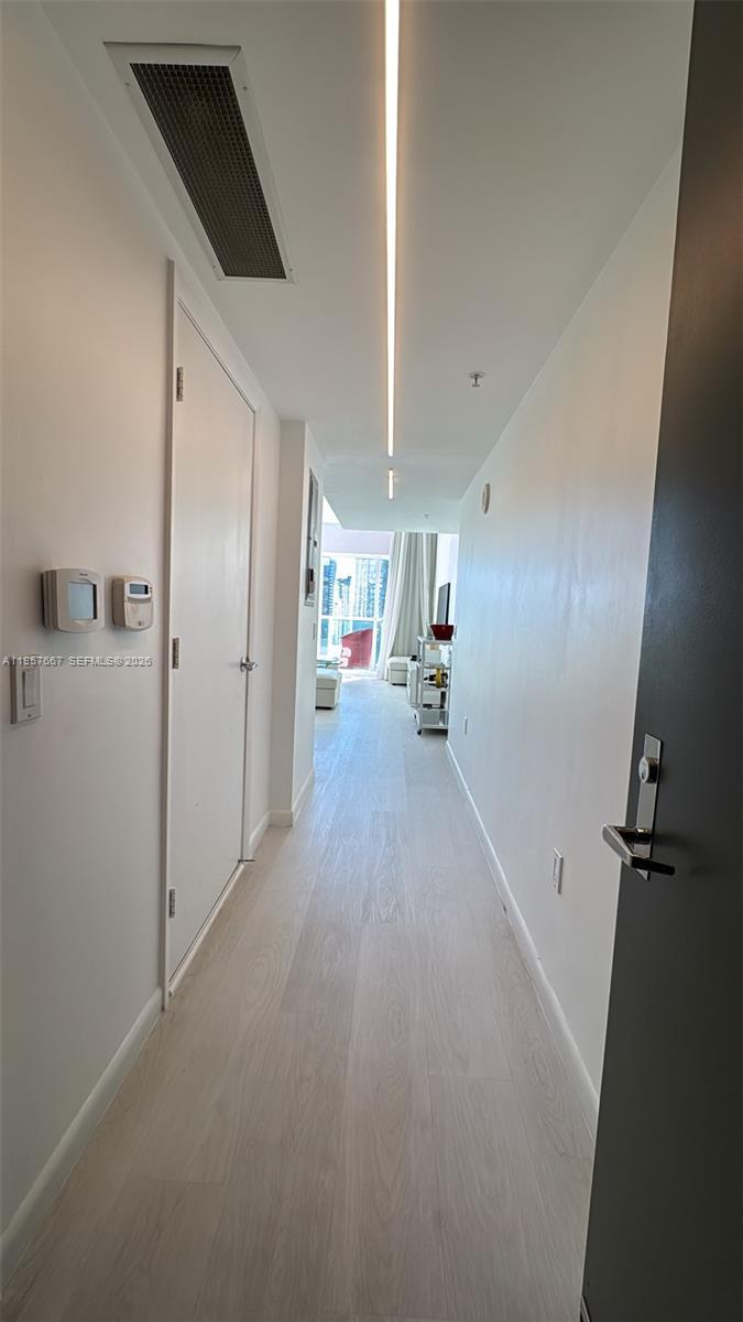 41 SE 5th St # 2004, Miami FL 33131 photo 5
