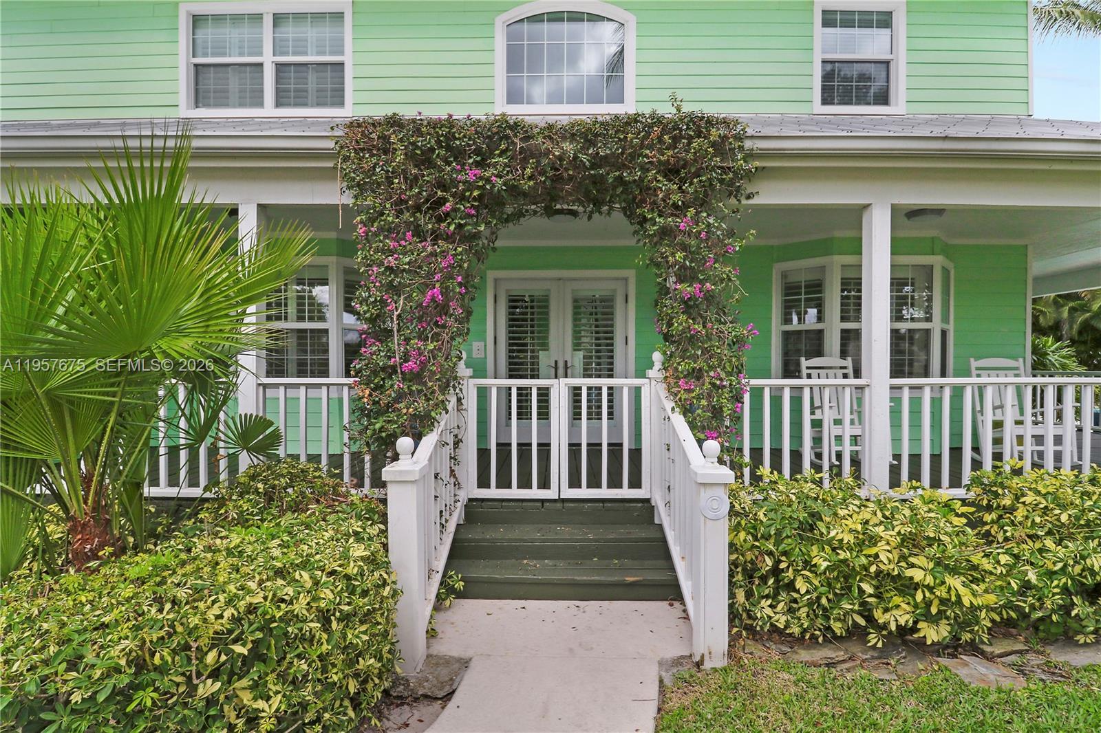 8445 SE Bayberry Ter, Hobe Sound FL 33455 photo 2