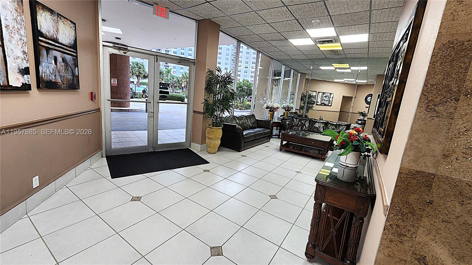 Hallandale Beach, FL 33009 photo 4