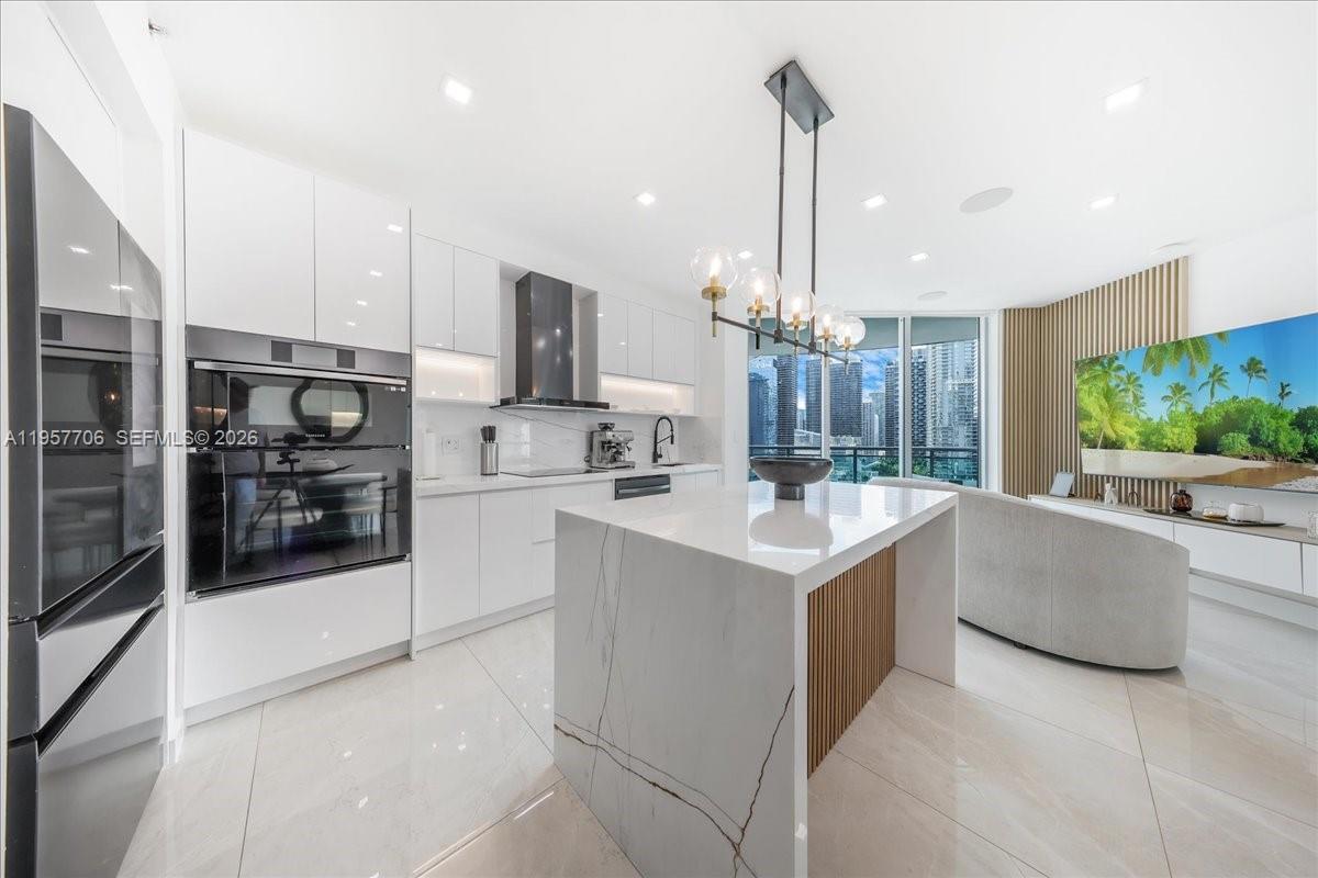 350 S Miami Ave # 2314, Miami FL 33130 photo 5