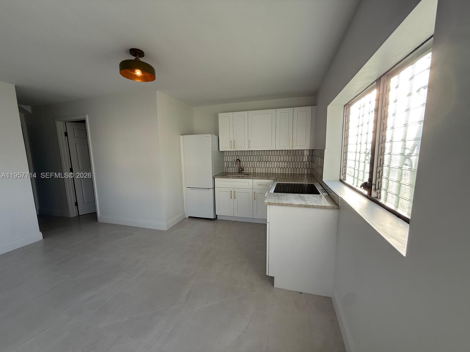 525 SW 22 AVE # B, Miami FL 33135 photo 2