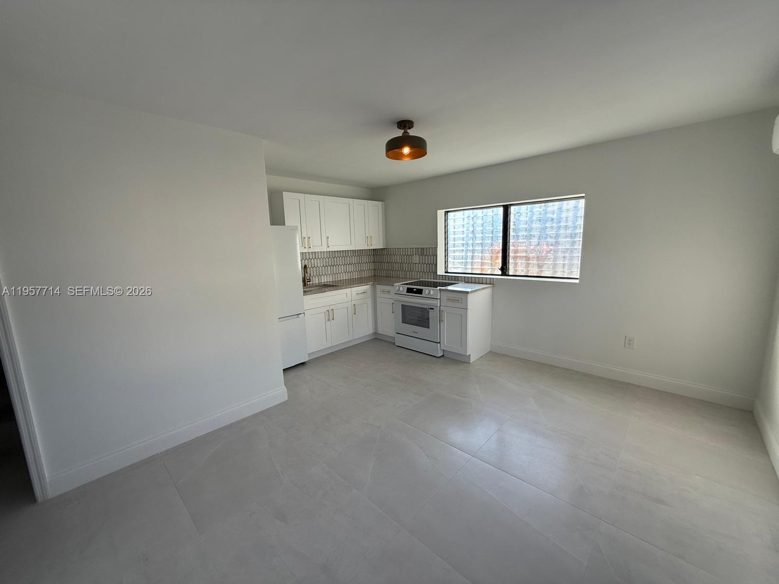 525 SW 22 AVE # B, Miami FL 33135 photo 3
