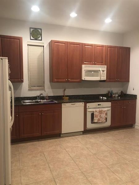 6903 Julia Gardens Drive, Coconut Creek FL 33073 photo 2