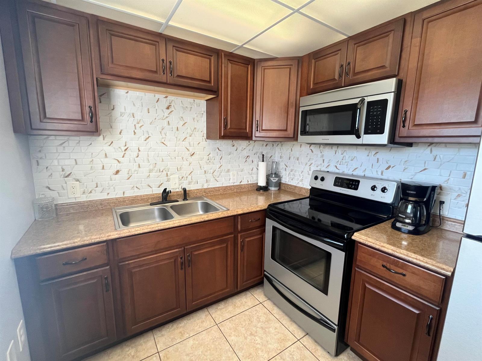 289 Brittany G, Delray Beach FL 33446