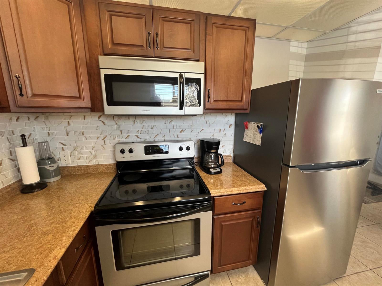 289 Brittany G, Delray Beach FL 33446 photo 4