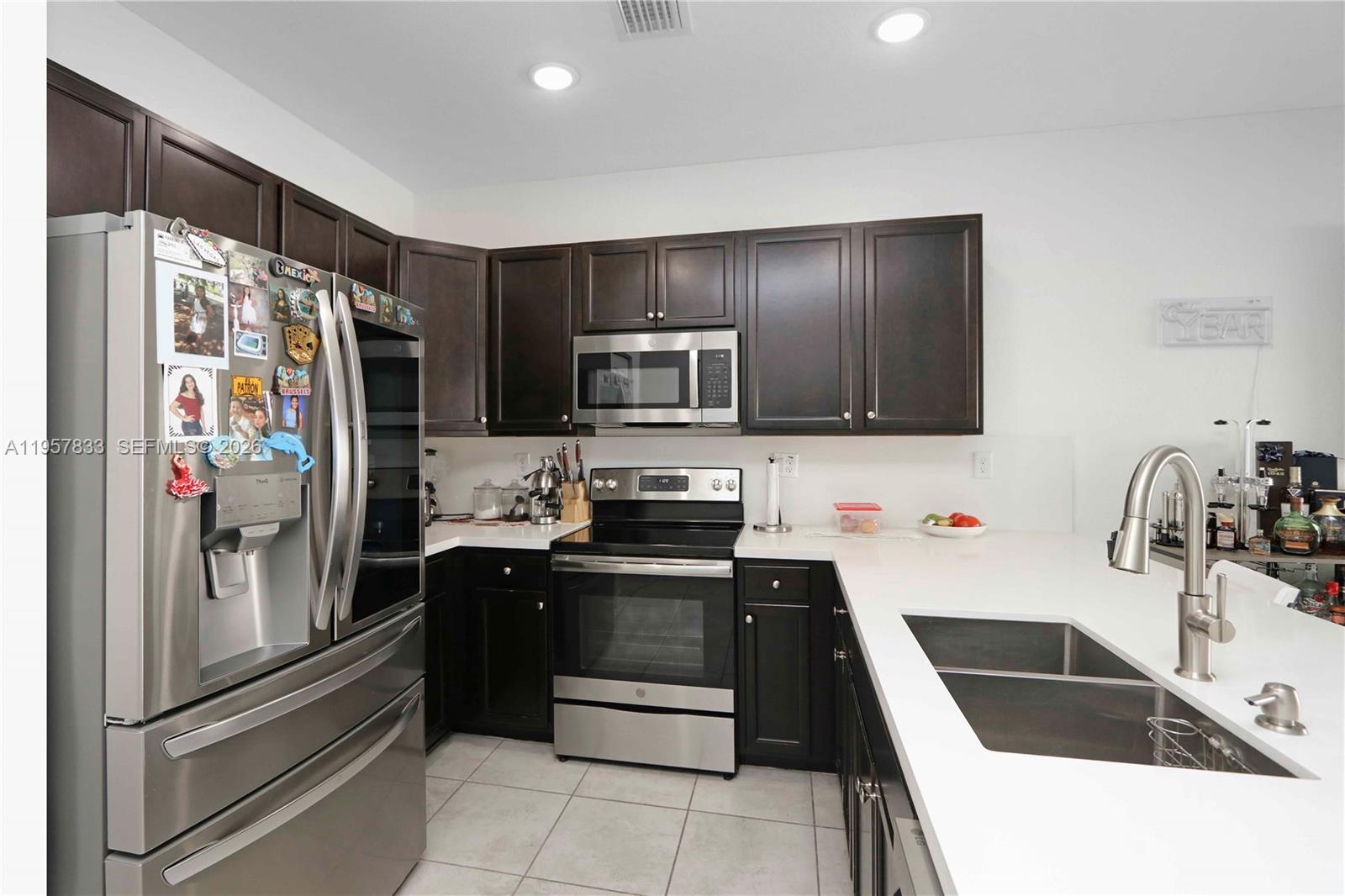10628 W 33rd Way, Hialeah FL 33018 photo 4