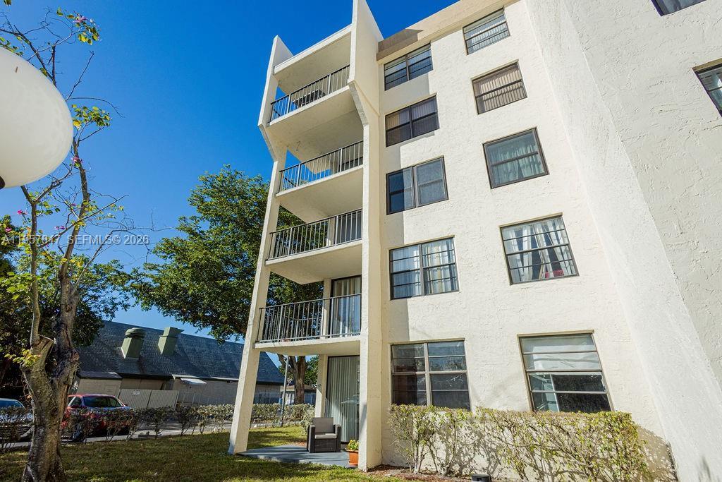 6193 Rock Island Rd # 119, Tamarac FL 33319 photo 2
