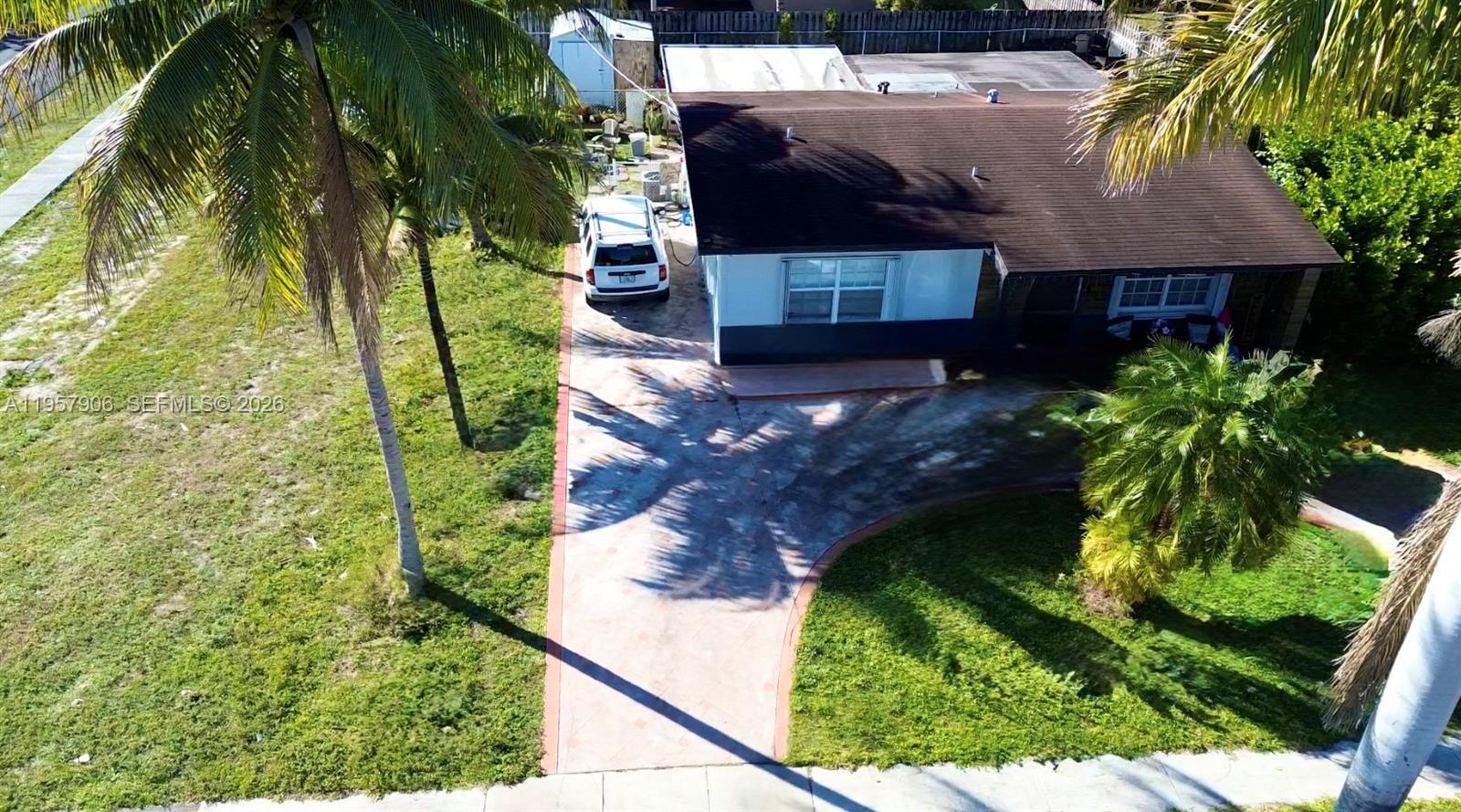2671 NW 87th Ln, Sunrise FL 33322 photo 4