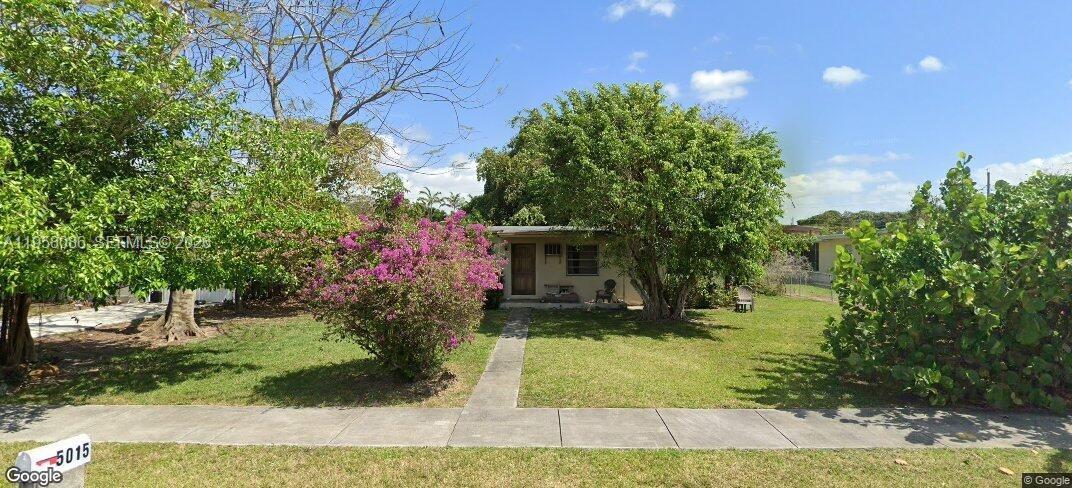 5015 SW 98th Ct, Miami FL 33165