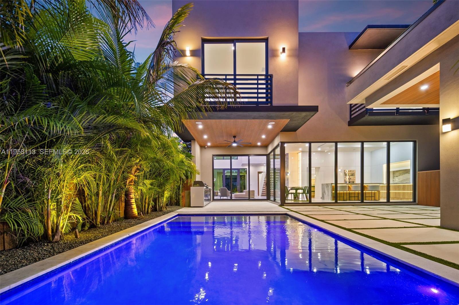441 NW 44th St, Miami FL 33127