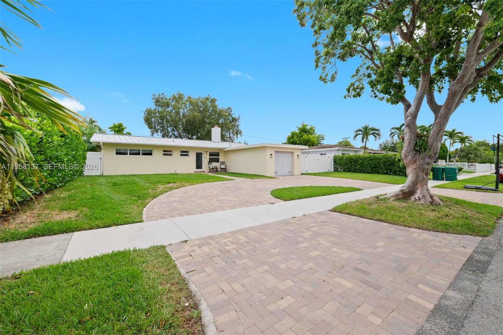 9620 Jamaica Dr, Cutler Bay FL 33189 photo 2