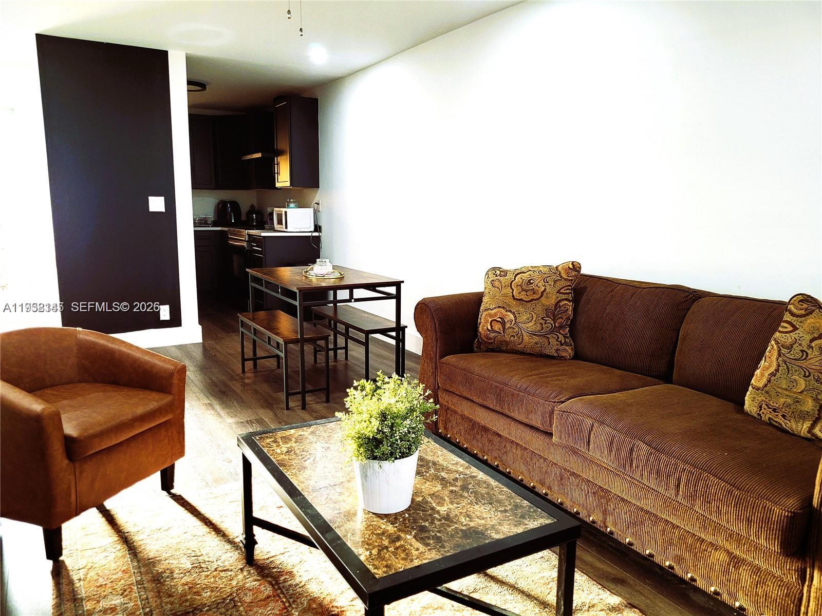 1400 Tallwood Ave # 204, Hollywood FL 33021 photo 5