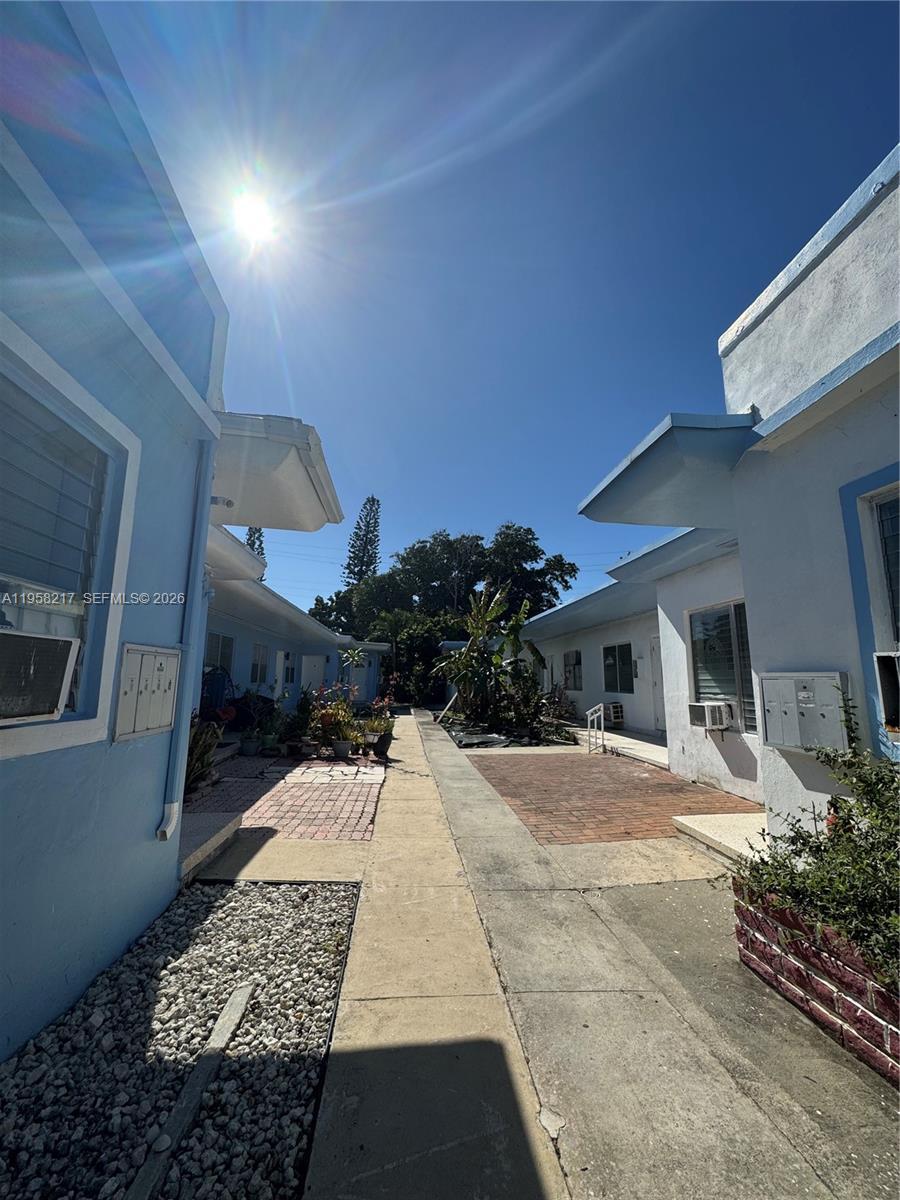 800 83rd St, Miami Beach FL 33141 photo 2